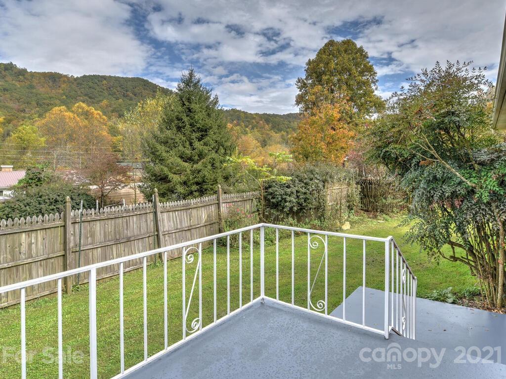 51 Jaffe Road Rosman, NC 28772 - Photo 2 of 40 Gallery Image 2