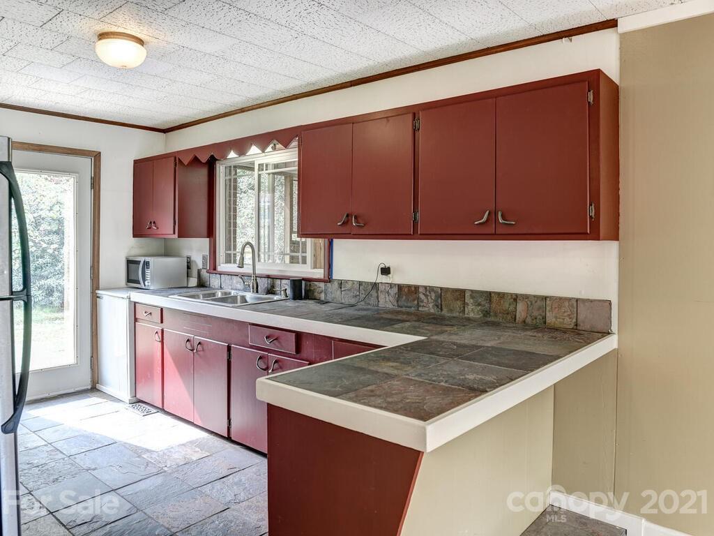 51 Jaffe Road Rosman, NC 28772 - Photo 10 of 40 Gallery Image 10
