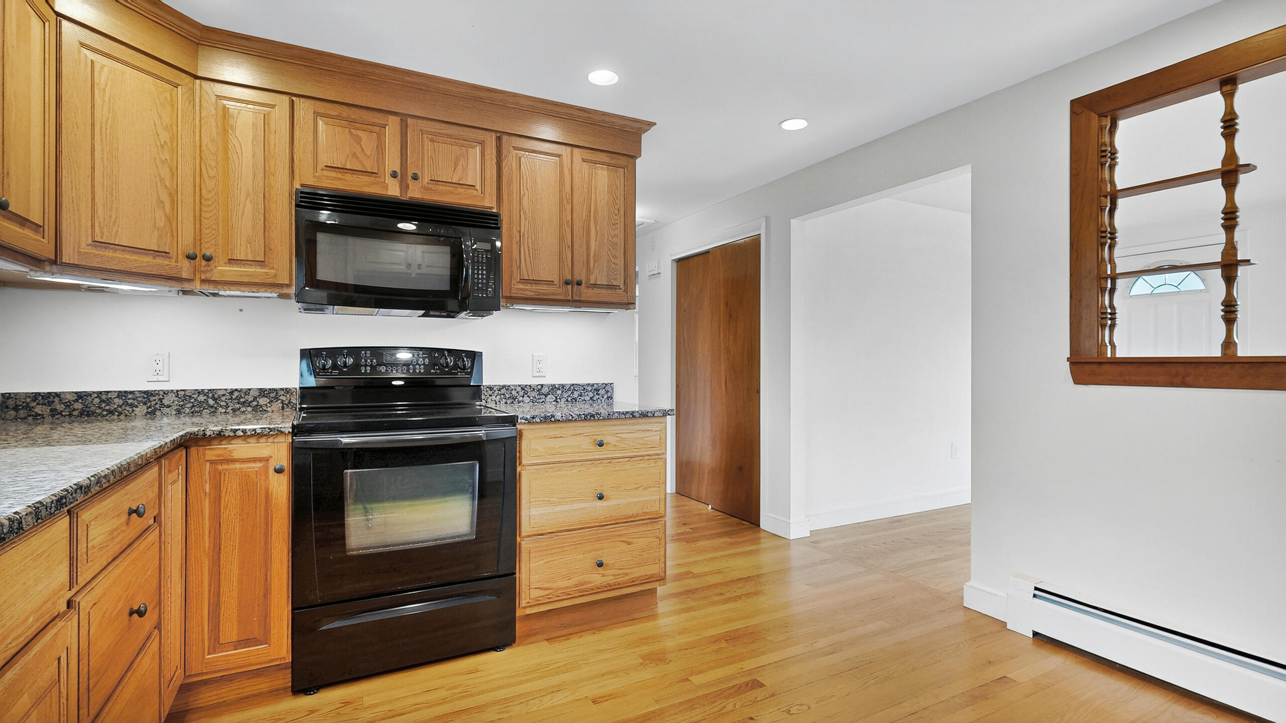 23 Kenneth Road South Portland, ME 04106 - Photo 5 of 45 23-Kenneth-Rd-South-Portland-10272025_16