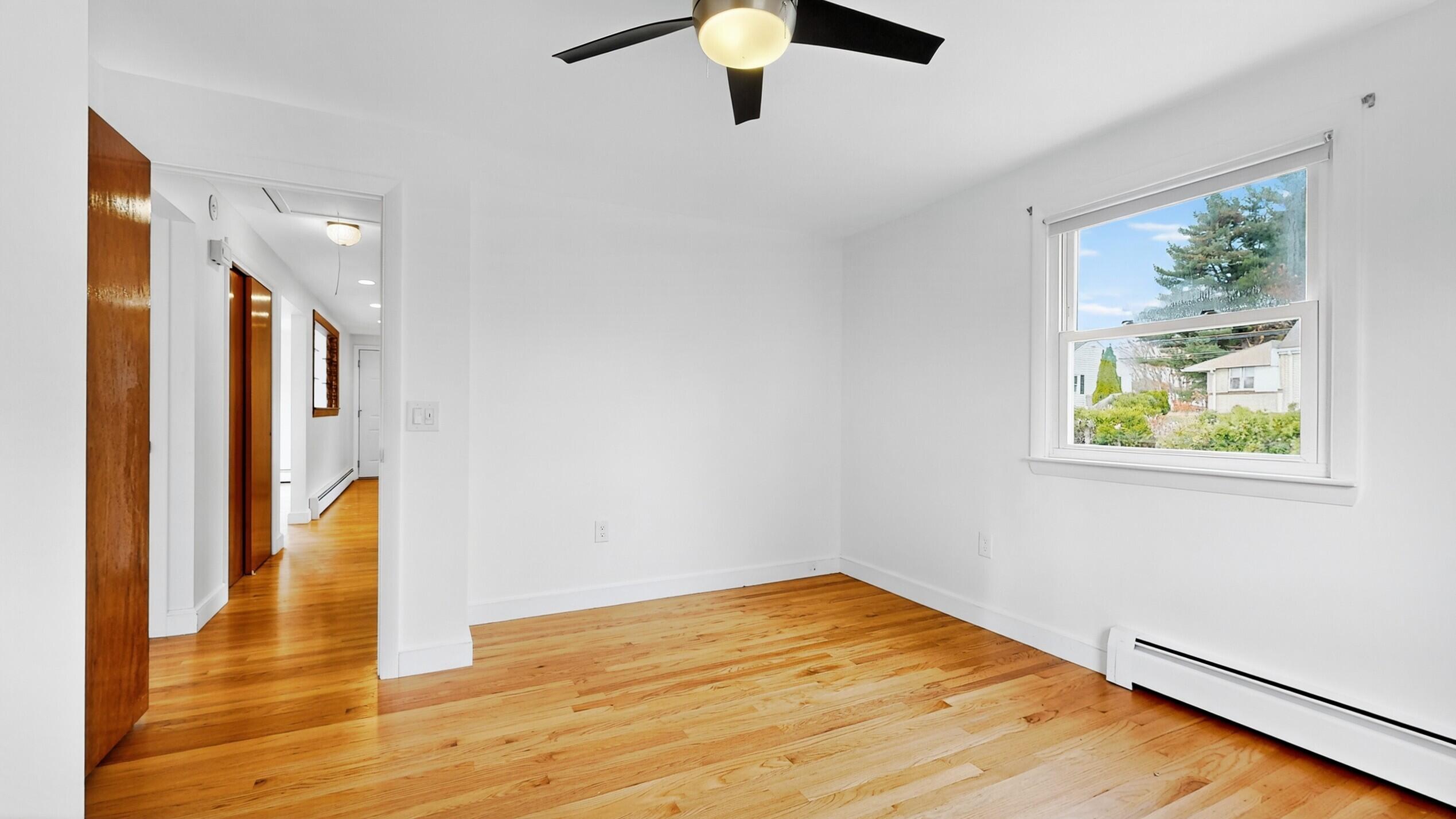 23 Kenneth Road South Portland, ME 04106 - Photo 9 of 45 23-Kenneth-Rd-South-Portland-10272025_16