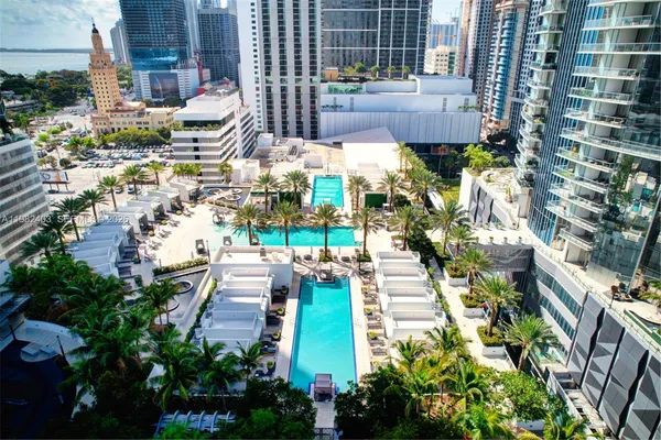 $9,800 | 851 Northeast 1st Avenue, Unit 4801, Miami, FL 33132