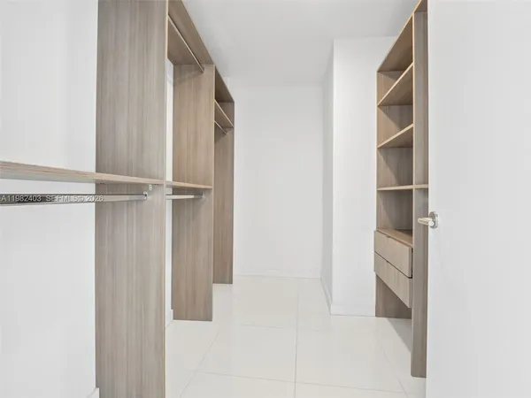 $9,800 | 851 Northeast 1st Avenue, Unit 4801, Miami, FL 33132