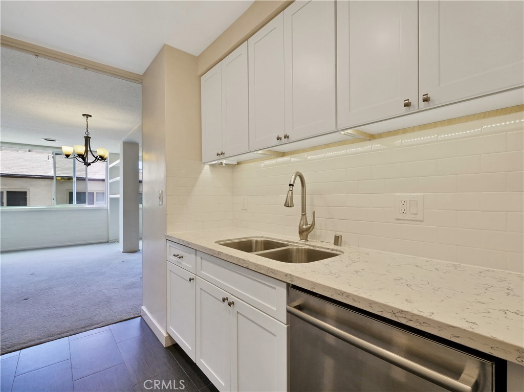 540 Kelton Avenue, Unit 204 Los Angeles, CA 90024 - Photo 8 of 15