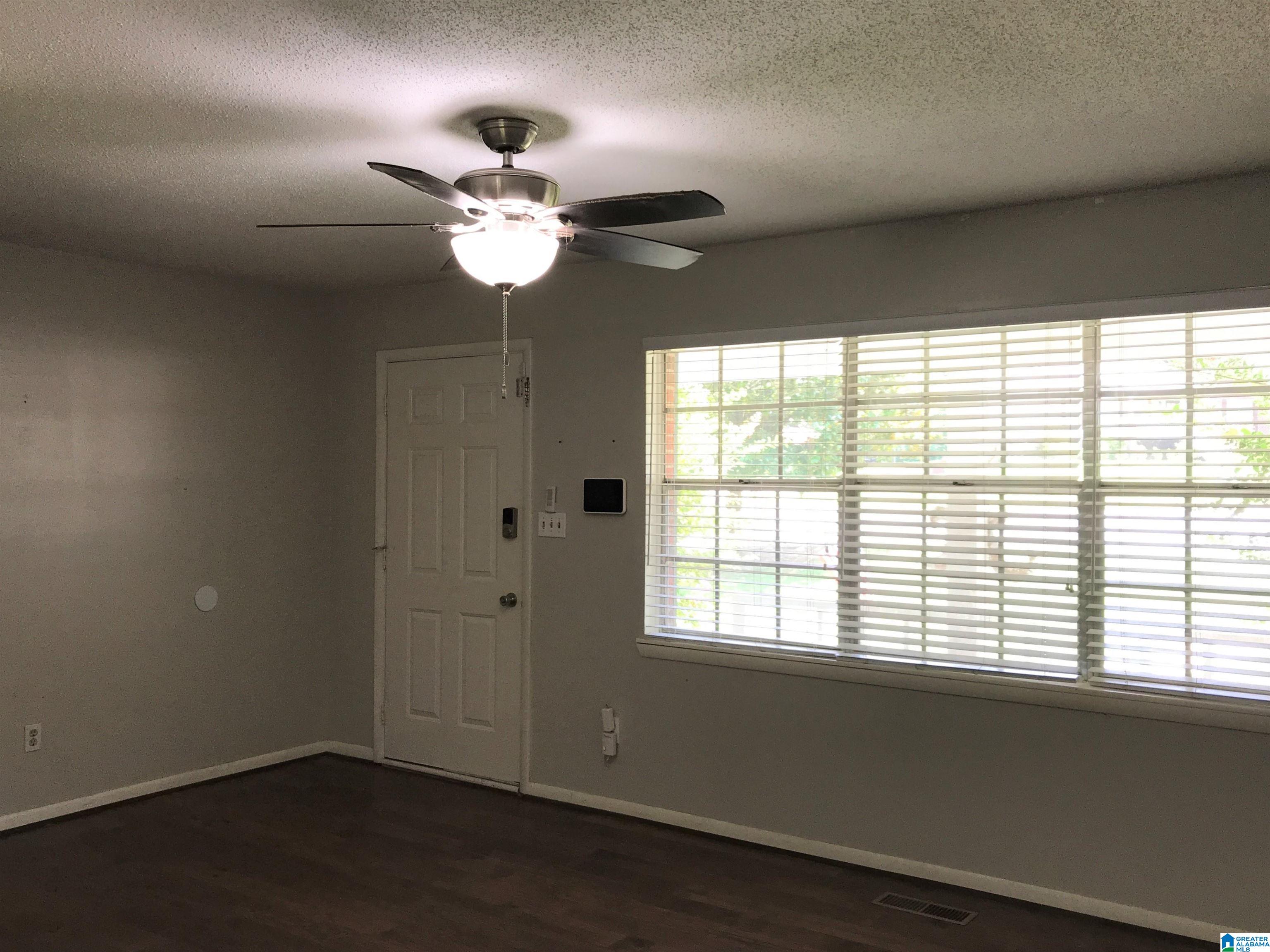1722 Gardenridge Road Gardendale, AL 35071 - Photo 5 of 38