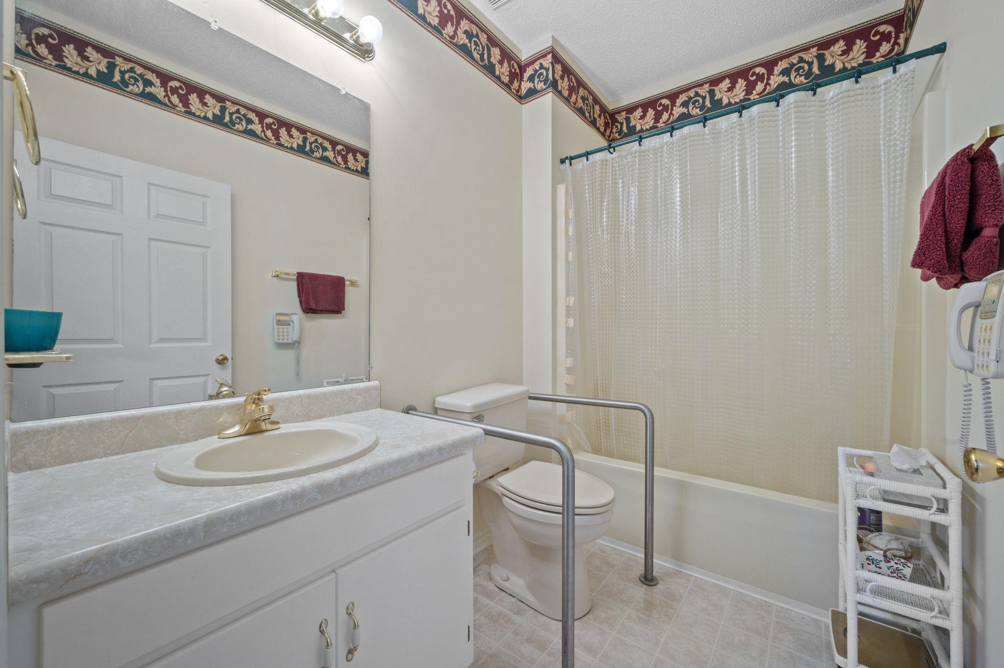 702 Rachel Drive Bay Minette, AL 36507 - Photo 27 of 35 Bathroom