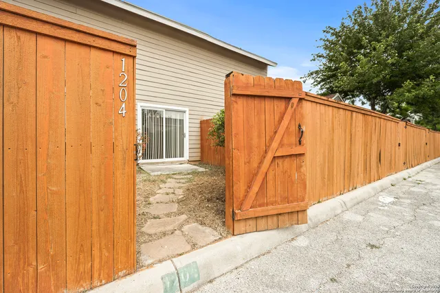 $155,000 | 9140 Timber Path, Unit 1204, San Antonio, TX 78250