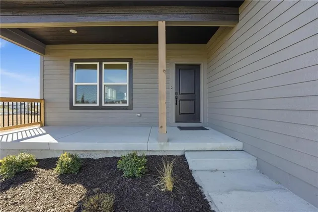 $459,500 | 9030 Southwest 5 Street, Blue Springs, MO 64064