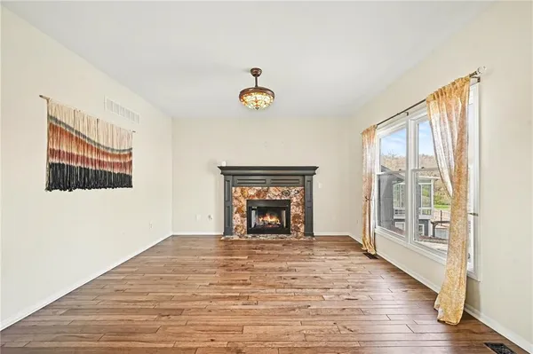 $450,000 | 1012 Northeast Barnes Drive, Lee's Summit, MO 64086