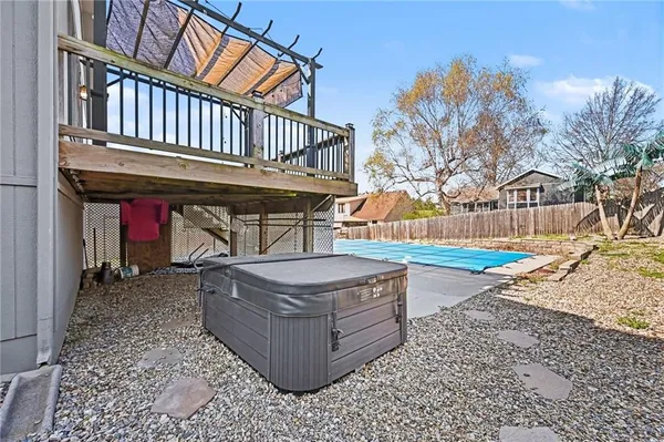 $450,000 | 1012 Northeast Barnes Drive, Lee's Summit, MO 64086