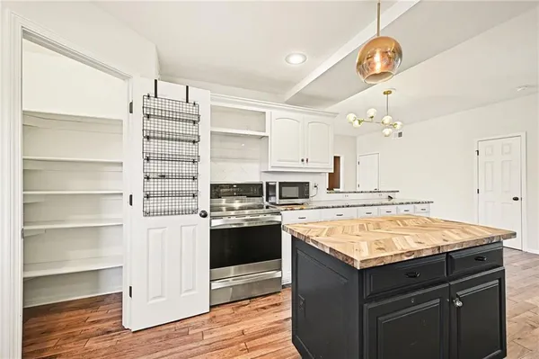 $450,000 | 1012 Northeast Barnes Drive, Lee's Summit, MO 64086