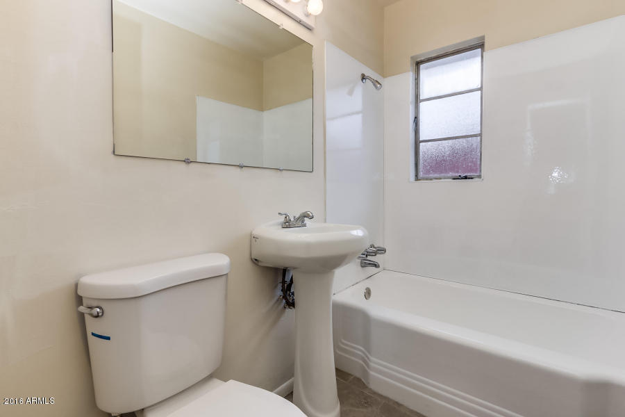 807 West Picadilly Road Phoenix, AZ 85013 - Photo 19 of 35 Main Bath 1
