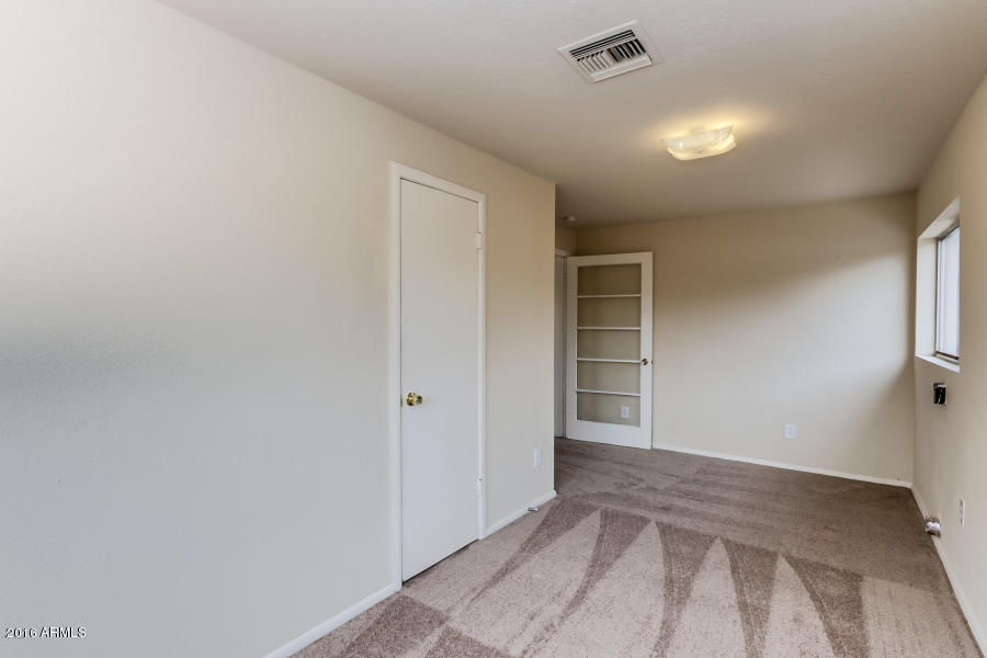 807 West Picadilly Road Phoenix, AZ 85013 - Photo 2 of 35 Flex Room 6