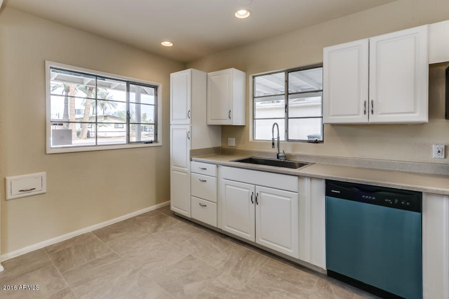 807 West Picadilly Road Phoenix, AZ 85013 - Photo 7 of 35 Kitchen 2