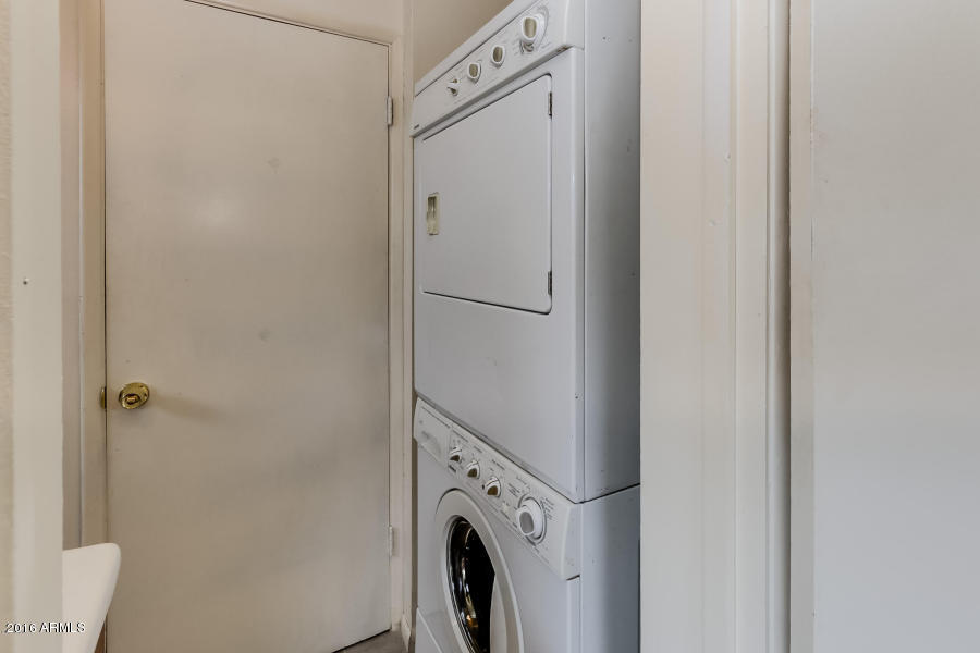 807 West Picadilly Road Phoenix, AZ 85013 - Photo 10 of 35 Laundry 1