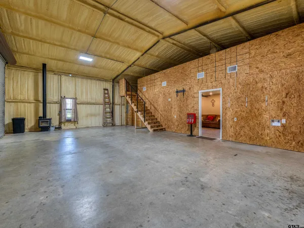 $975,000 | 10517 County Road 4101, Frankston, TX 75763