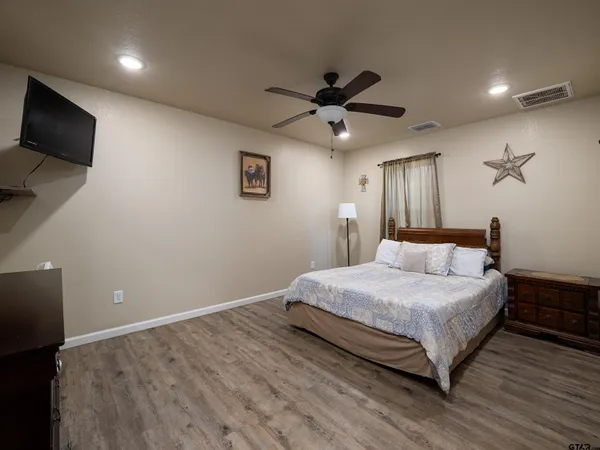 $975,000 | 10517 County Road 4101, Frankston, TX 75763