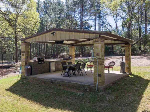 $975,000 | 10517 County Road 4101, Frankston, TX 75763