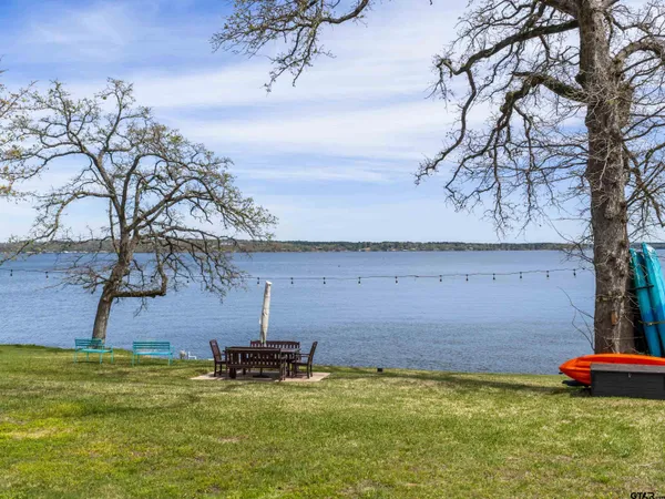 $975,000 | 10517 County Road 4101, Frankston, TX 75763