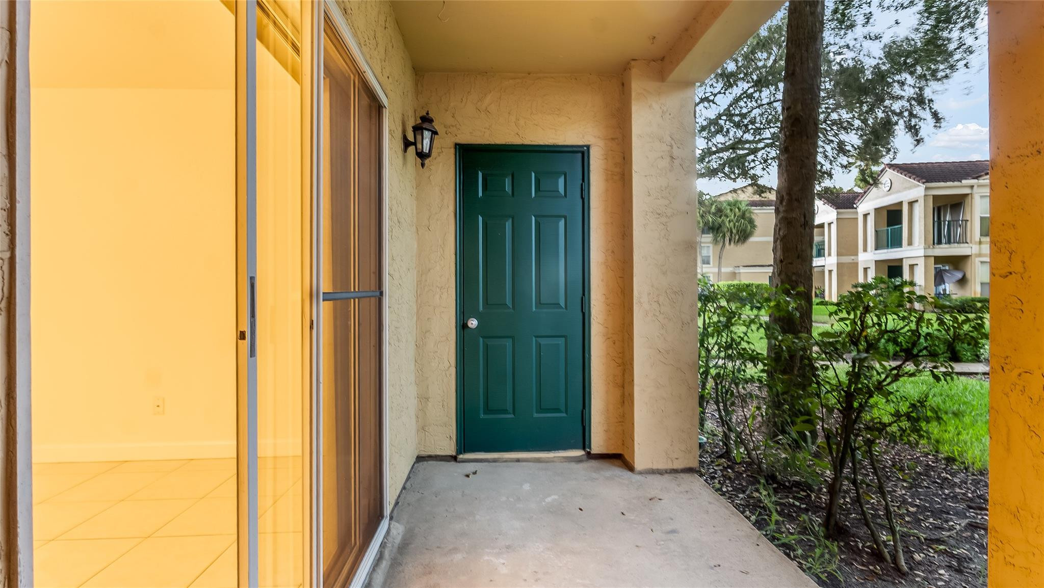 875 Riverside Drive, Unit 717 Coral Springs, FL 33071 - Photo 2 of 31