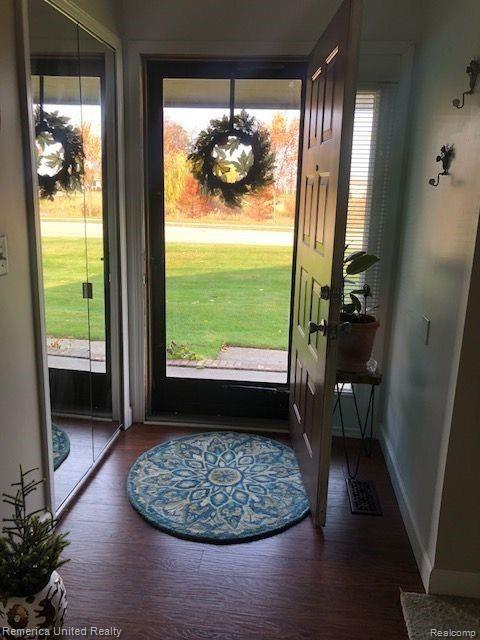 408 Meadow Bridge Drive Rochester Hills, MI 48307 - Photo 3 of 27