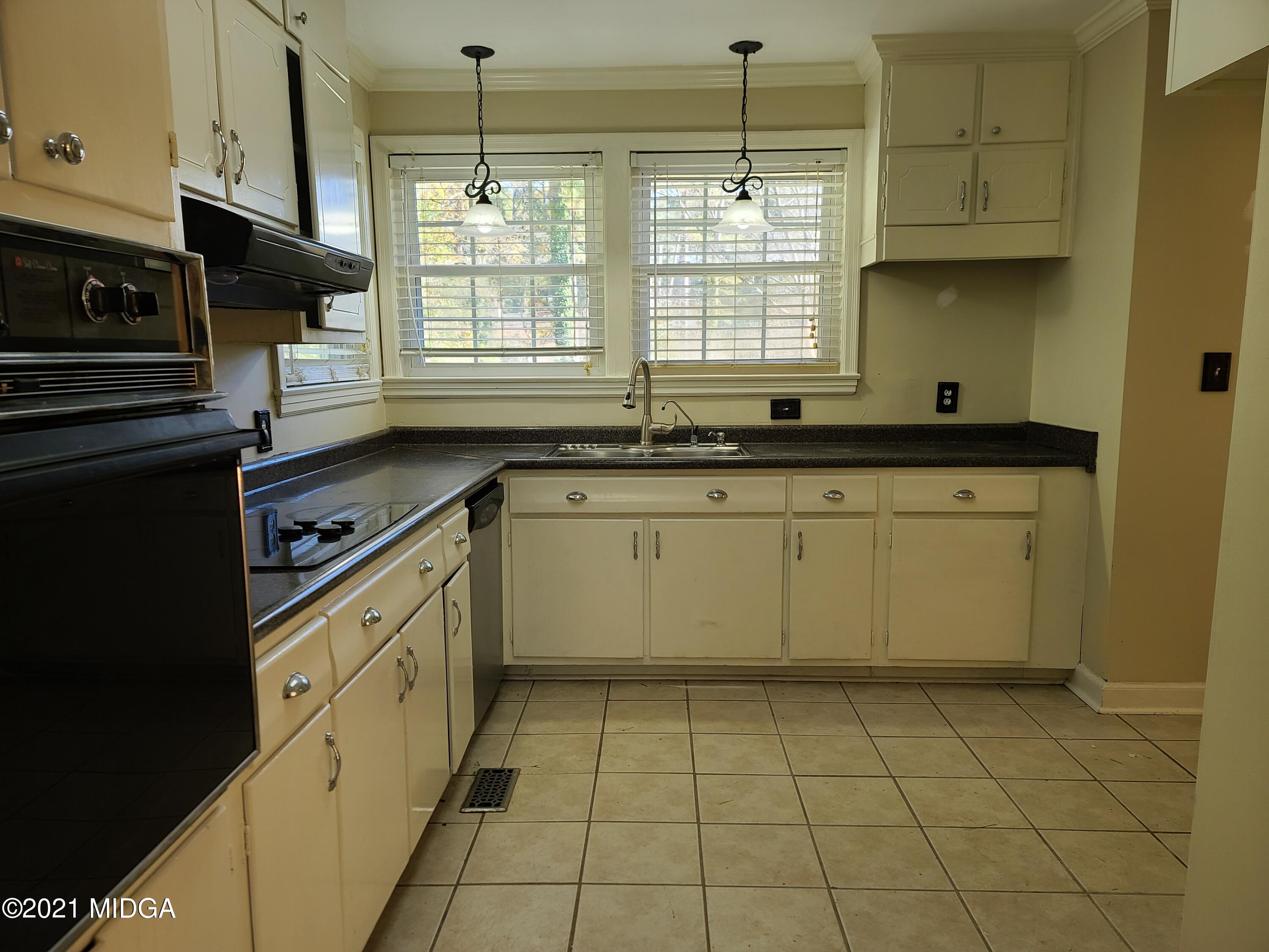 520 Pinecrest Road Macon, GA 31204 - Photo 14 of 27 20211124_123048