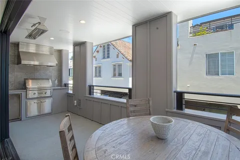 $3,520,000 | 502 1/2 Begonia Avenue, Corona del Mar, CA 92625
