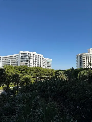 $5,900 | 1121 Crandon Boulevard, Unit E302, Key Biscayne, FL 33149