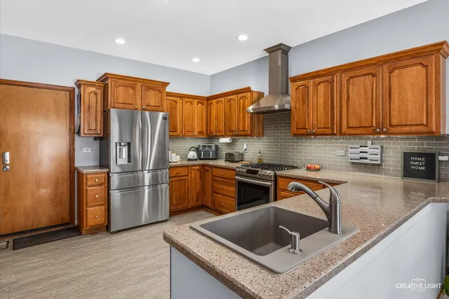 $430,000 | 1024 Independence Boulevard, Yorkville, IL 60560