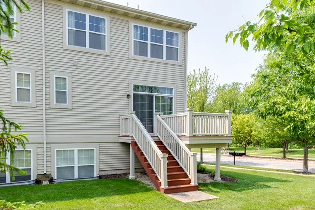 $390,000 | 3568 Gabrielle Lane, Aurora, IL 60504