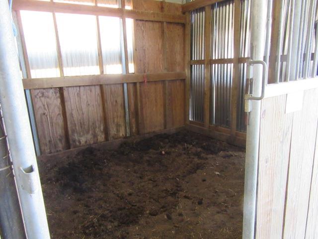 3064 Battle Creek Road Springfield, TN 37172 - Photo 23 of 30 a view of wooden door