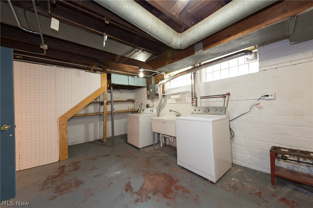 3022 Kensington Road Cleveland, OH 44118 - Photo 19 of 24