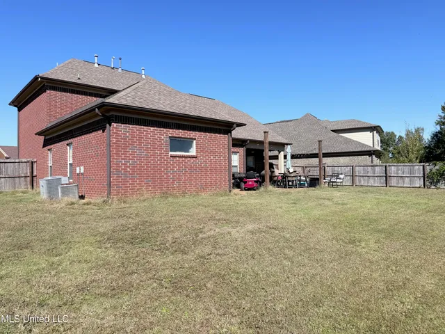$410,000 | 5540 Pinetree Loop South, Southaven, MS 38672