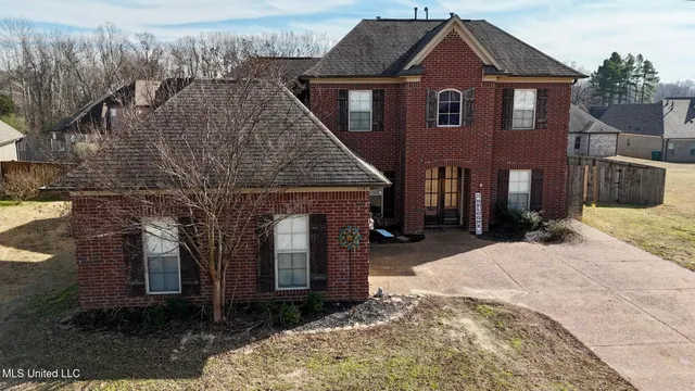 $410,000 | 5540 Pinetree Loop South, Southaven, MS 38672