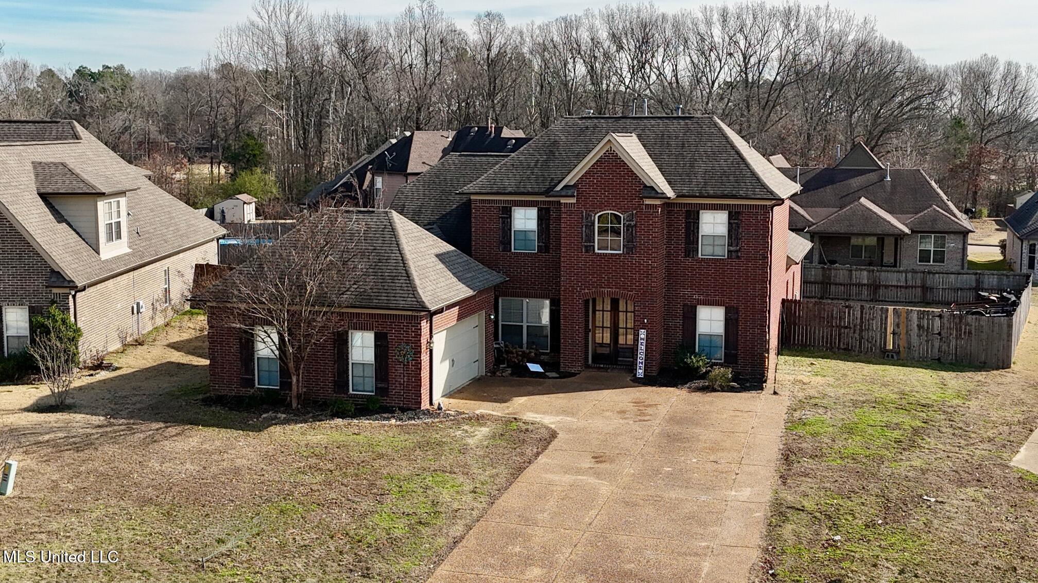 5540 Pinetree Loop South Southaven, MS 38672 - Photo 5 of 26 Front
