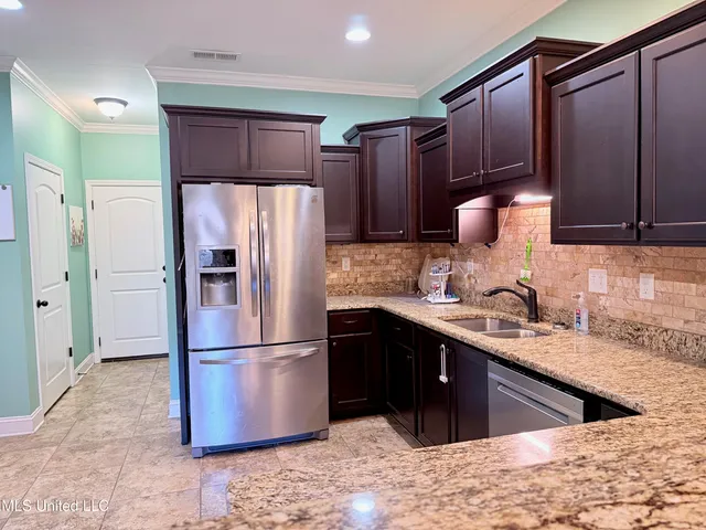 $410,000 | 5540 Pinetree Loop South, Southaven, MS 38672