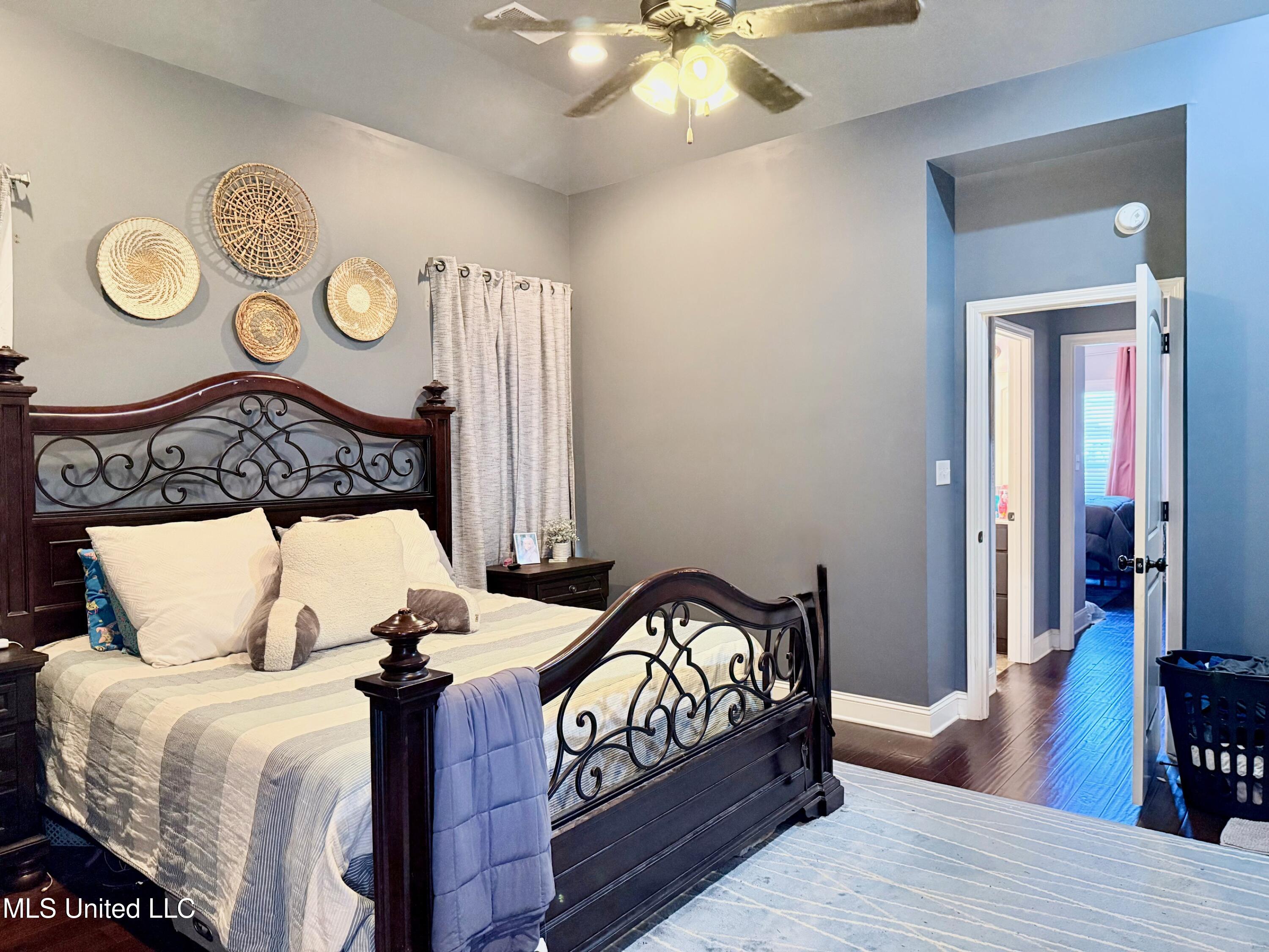 5540 Pinetree Loop South Southaven, MS 38672 - Photo 9 of 15 Primary