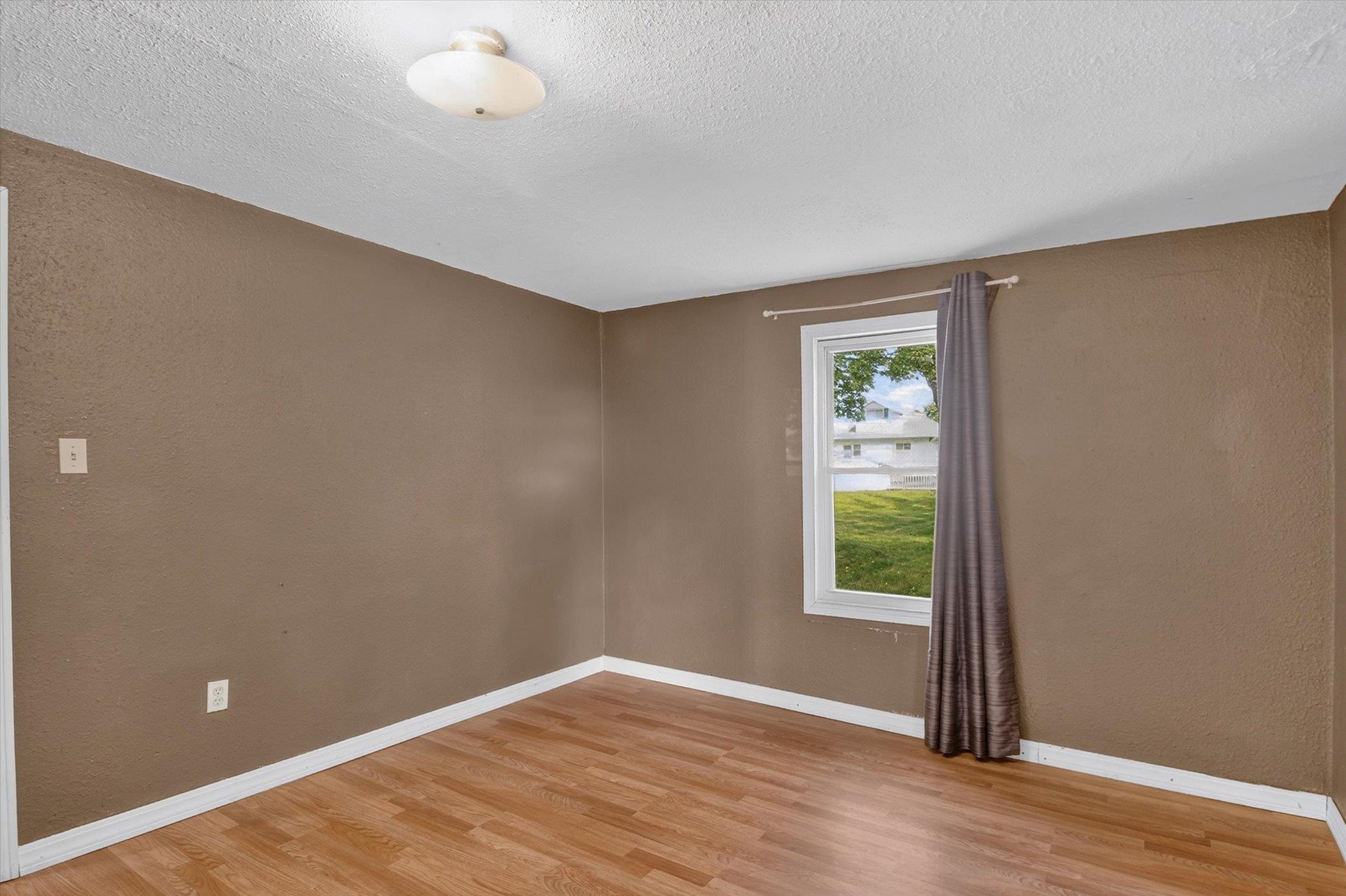 1035 Fairview Avenue Alma, MI 48801 - Photo 21 of 35 1947579-e7ad6c24-cf89-46ed-9479-5a4f8509aaa9.JPG