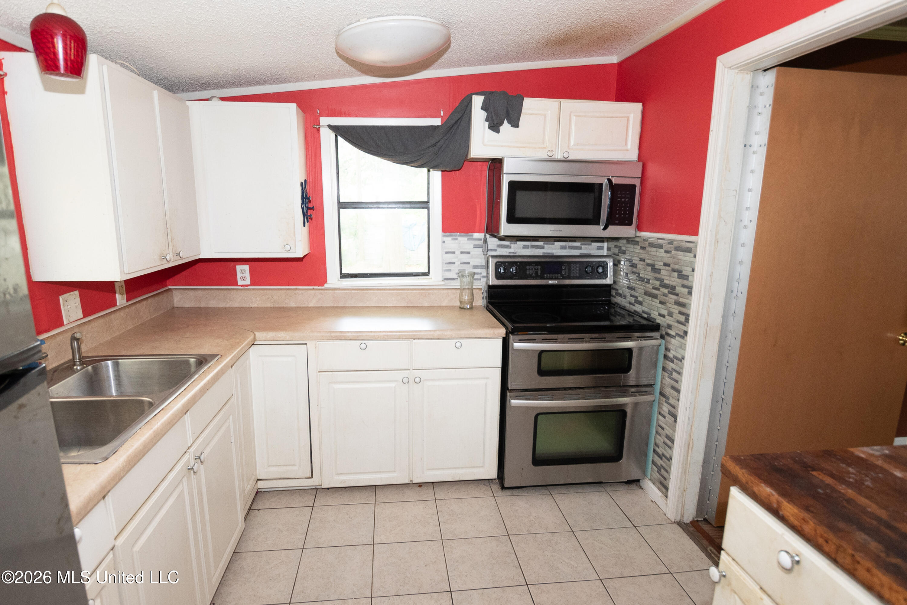 3216 Milstead Road Gautier, MS 39553 - Photo 6 of 11 DSC_0013