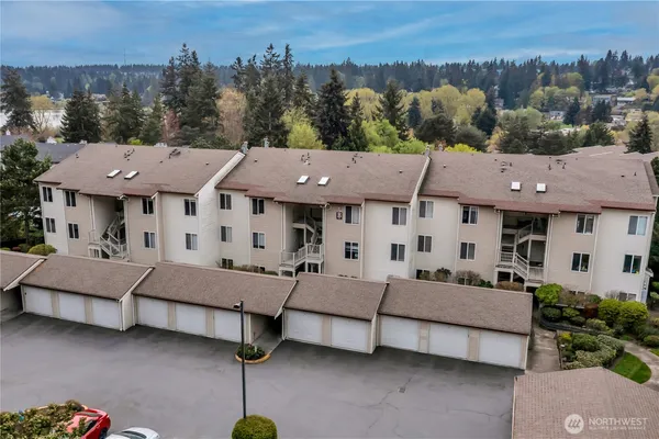 $539,000 | 23009 Lakeview Drive, Unit B103, Mountlake Terrace, WA 98043