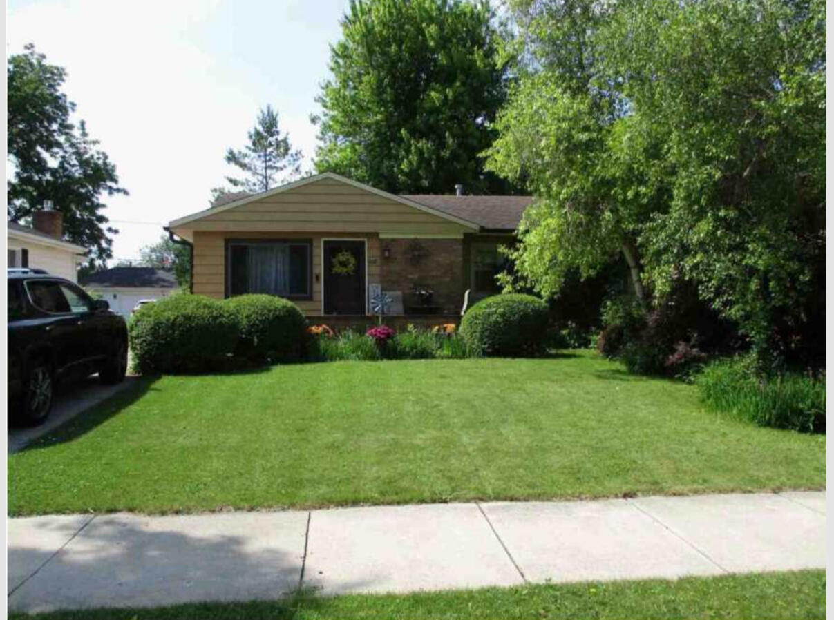 4117 Graceland Boulevard Racine, WI 53405 - Photo 1 of 1 IMG_0895