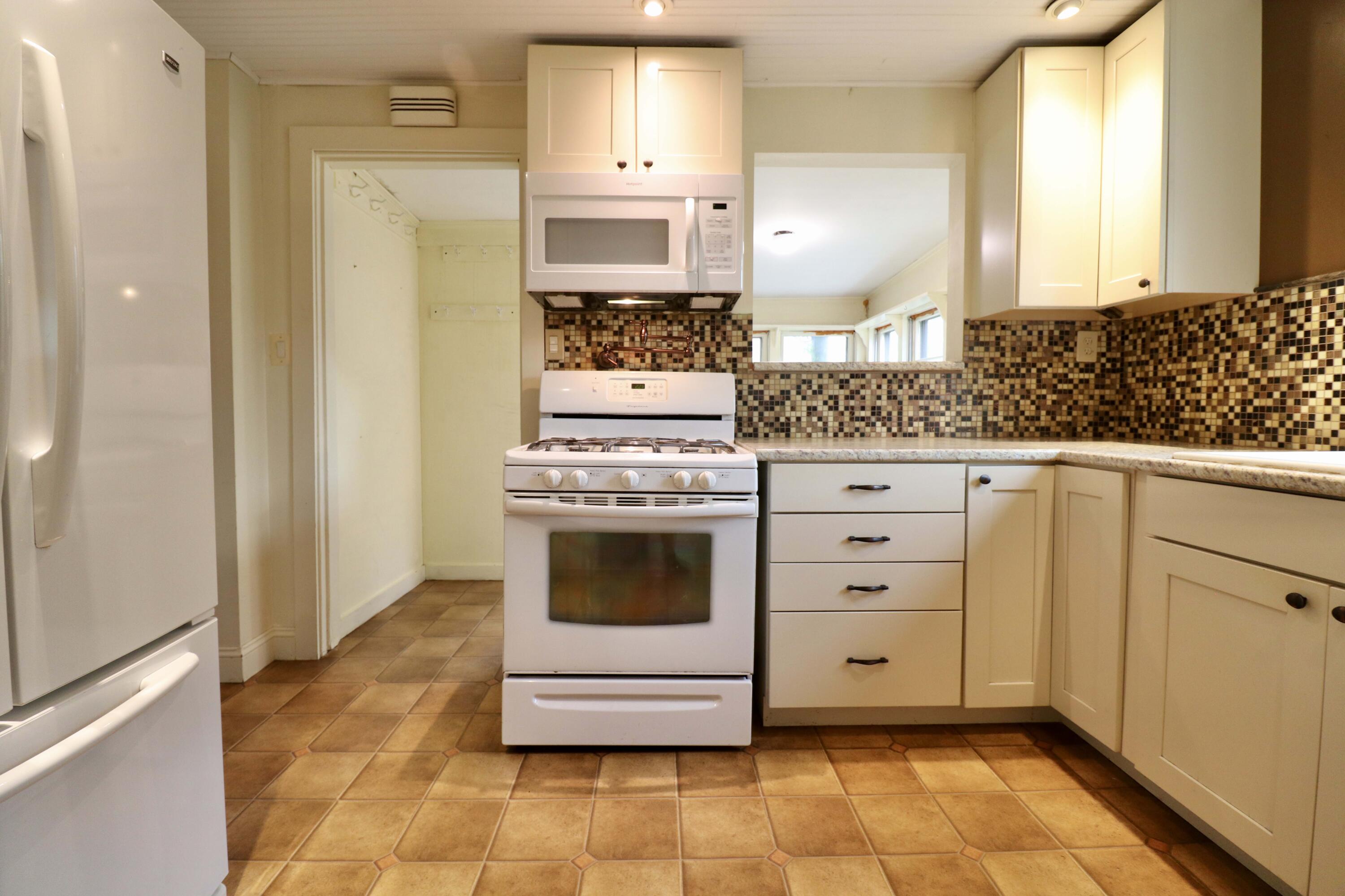 705 Riverside Street Portland, ME 04103 - Photo 15 of 77 IMG_4216