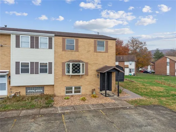 $159,000 | 148 Van Drive, Connellsville, PA 15425