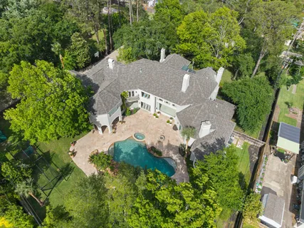 $4,200,000 | 835 Echo Lane, Hedwig Village, TX 77024
