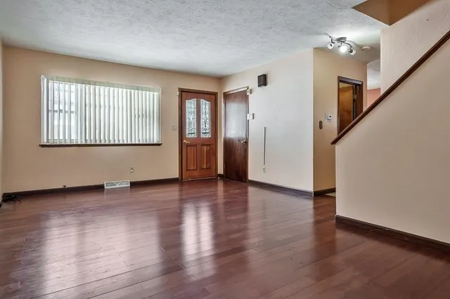 $159,900 | 1721 Nixon Court, Rockford, IL 61108