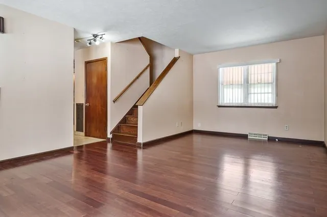 $159,900 | 1721 Nixon Court, Rockford, IL 61108