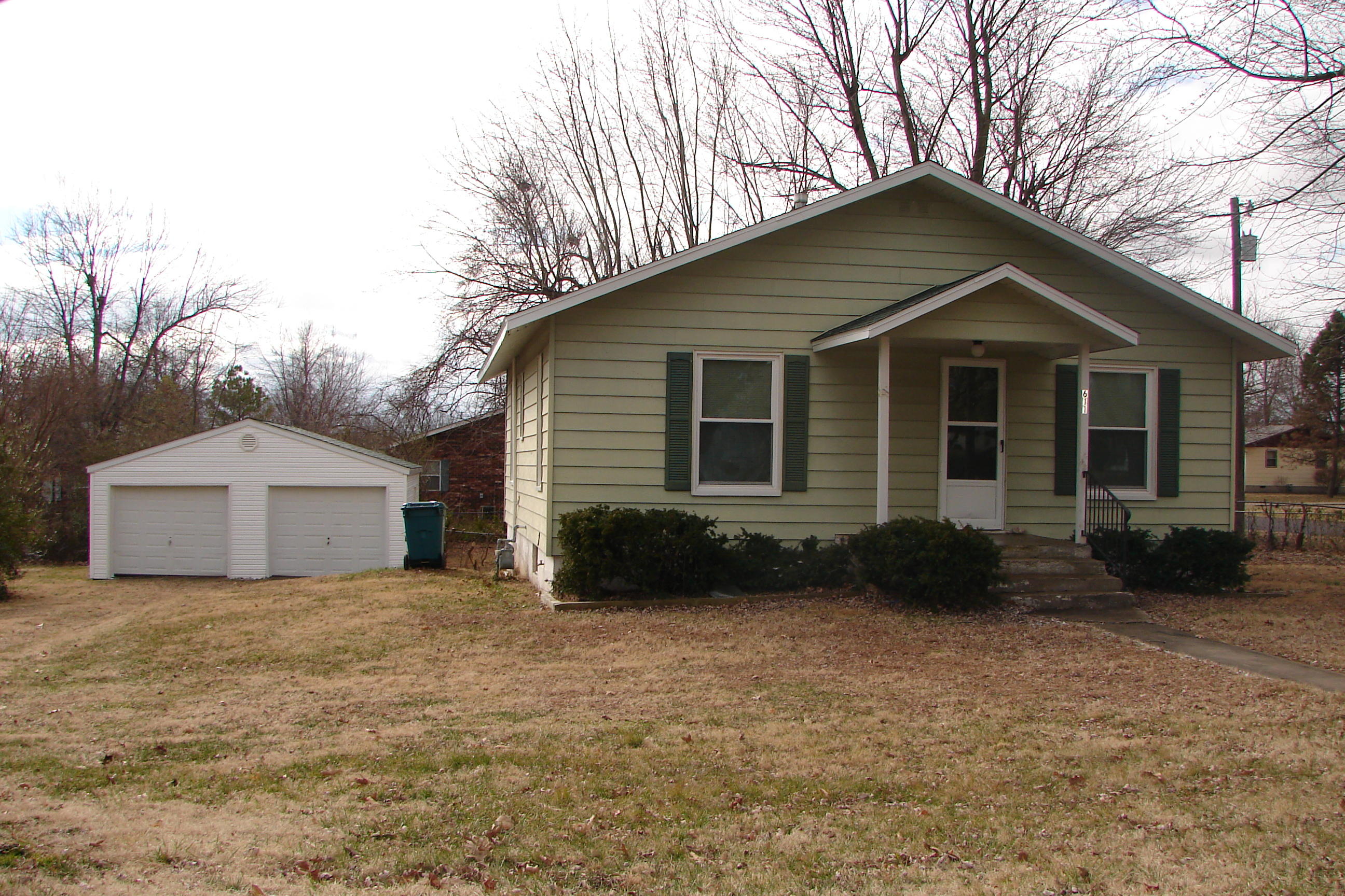 611 West Cale Street Monett, MO 65708 - Photo 1 of 1 Street View