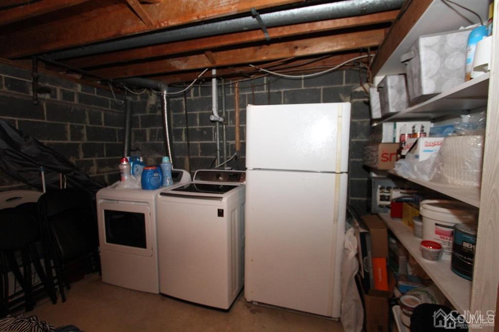 828 Jamestown Road East Windsor, NJ 08520 - Photo 13 of 30 Gallery Image 13