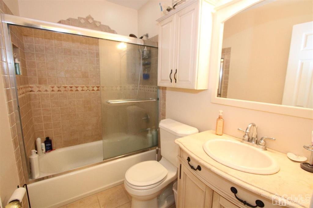 828 Jamestown Road East Windsor, NJ 08520 - Photo 18 of 30 Gallery Image 18