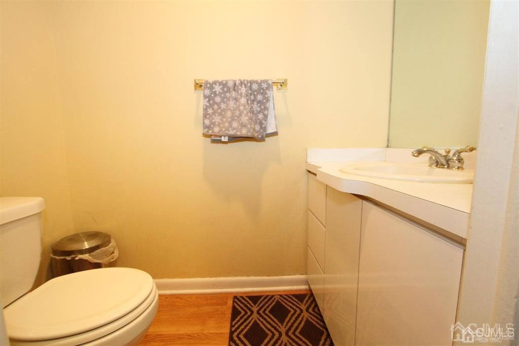 828 Jamestown Road East Windsor, NJ 08520 - Photo 5 of 30 Gallery Image 5