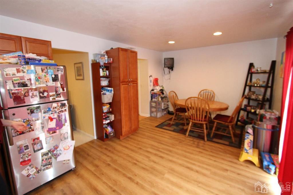828 Jamestown Road East Windsor, NJ 08520 - Photo 9 of 30 Gallery Image 9